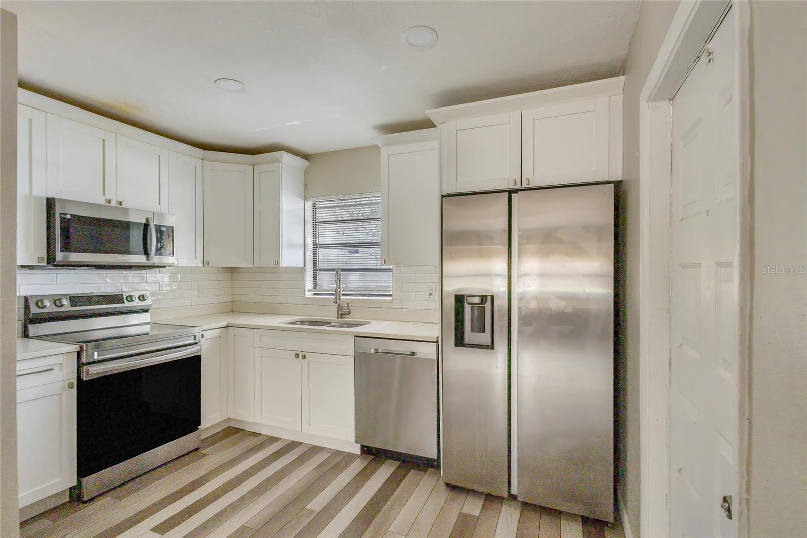 3810 W CLEVELAND ST — photo 12