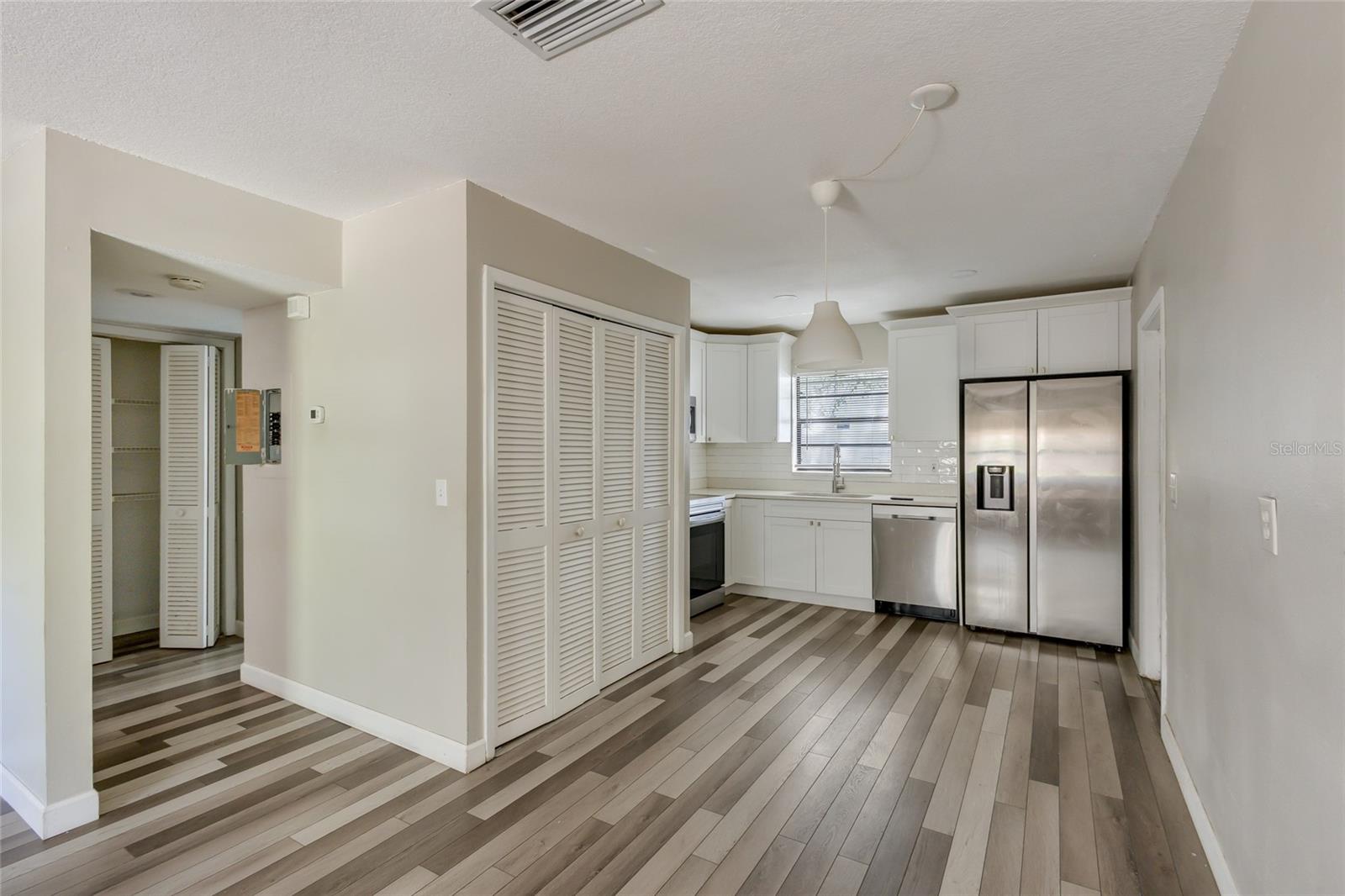 3810 W CLEVELAND ST — photo 10