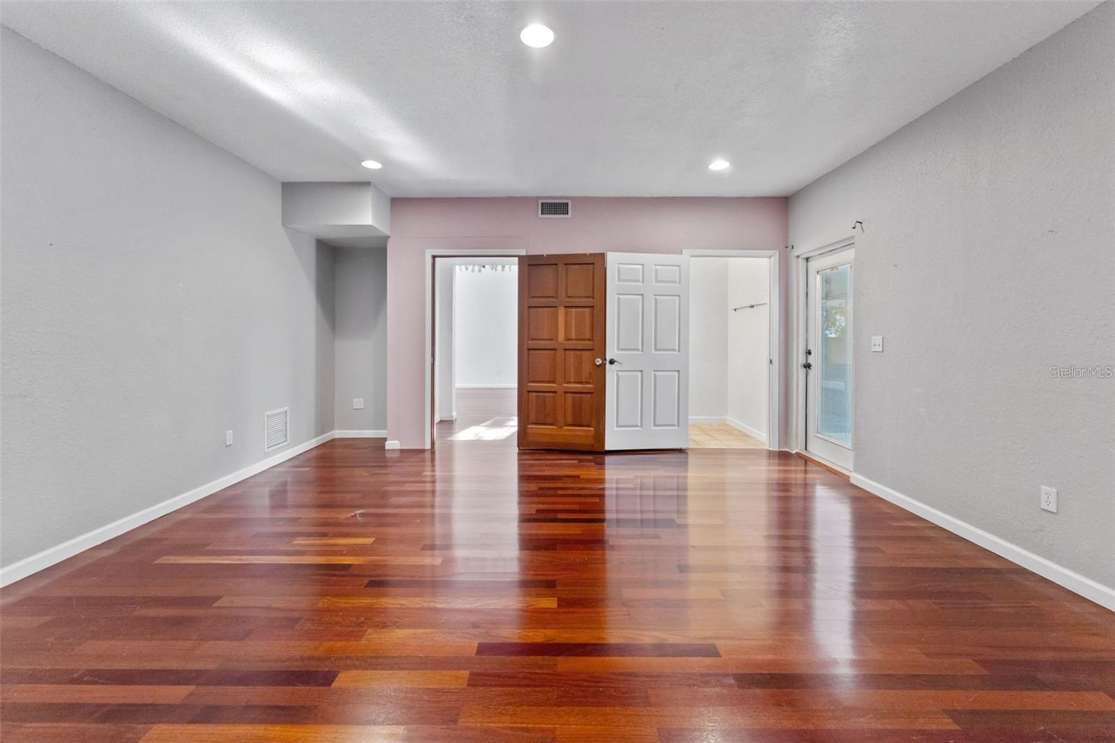 315 WOOTEN RD — photo 31