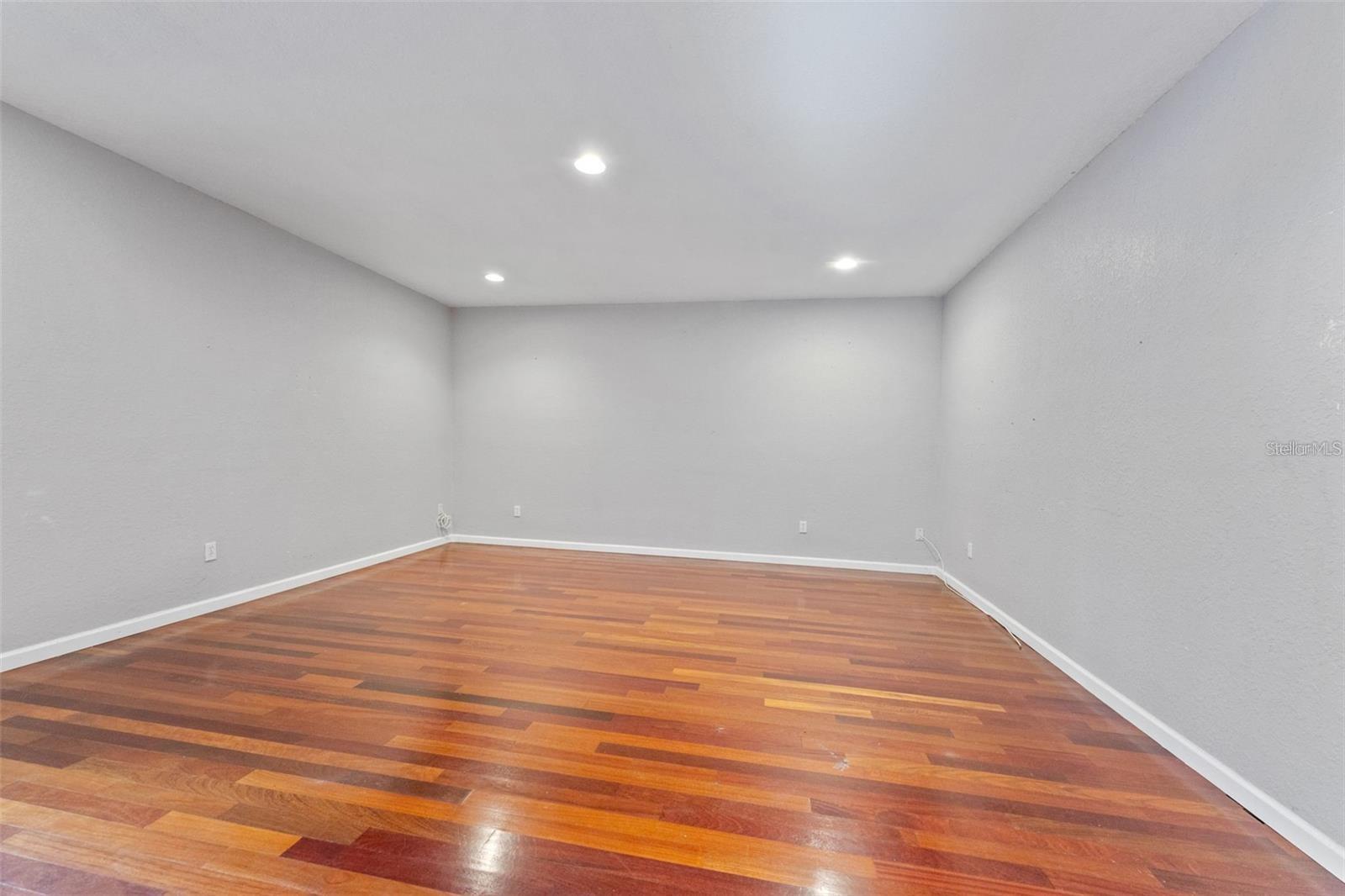315 WOOTEN RD — photo 28