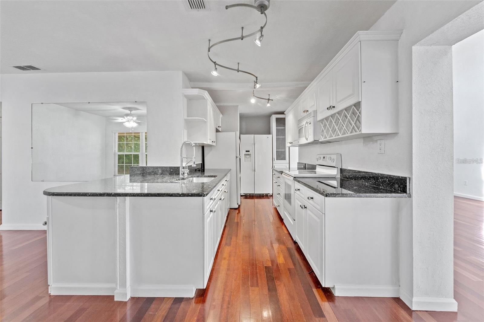 315 WOOTEN RD — photo 10