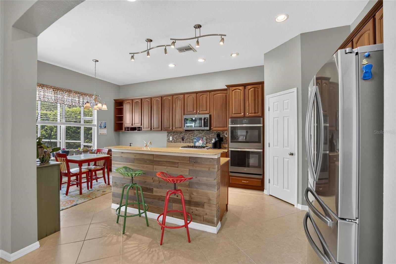 10103 DEERCLIFF DR — photo 36