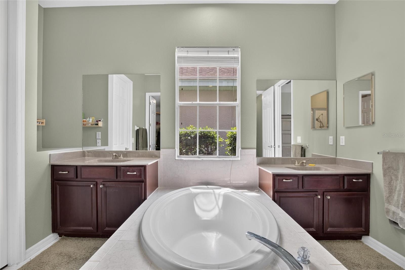 10103 DEERCLIFF DR — photo 34