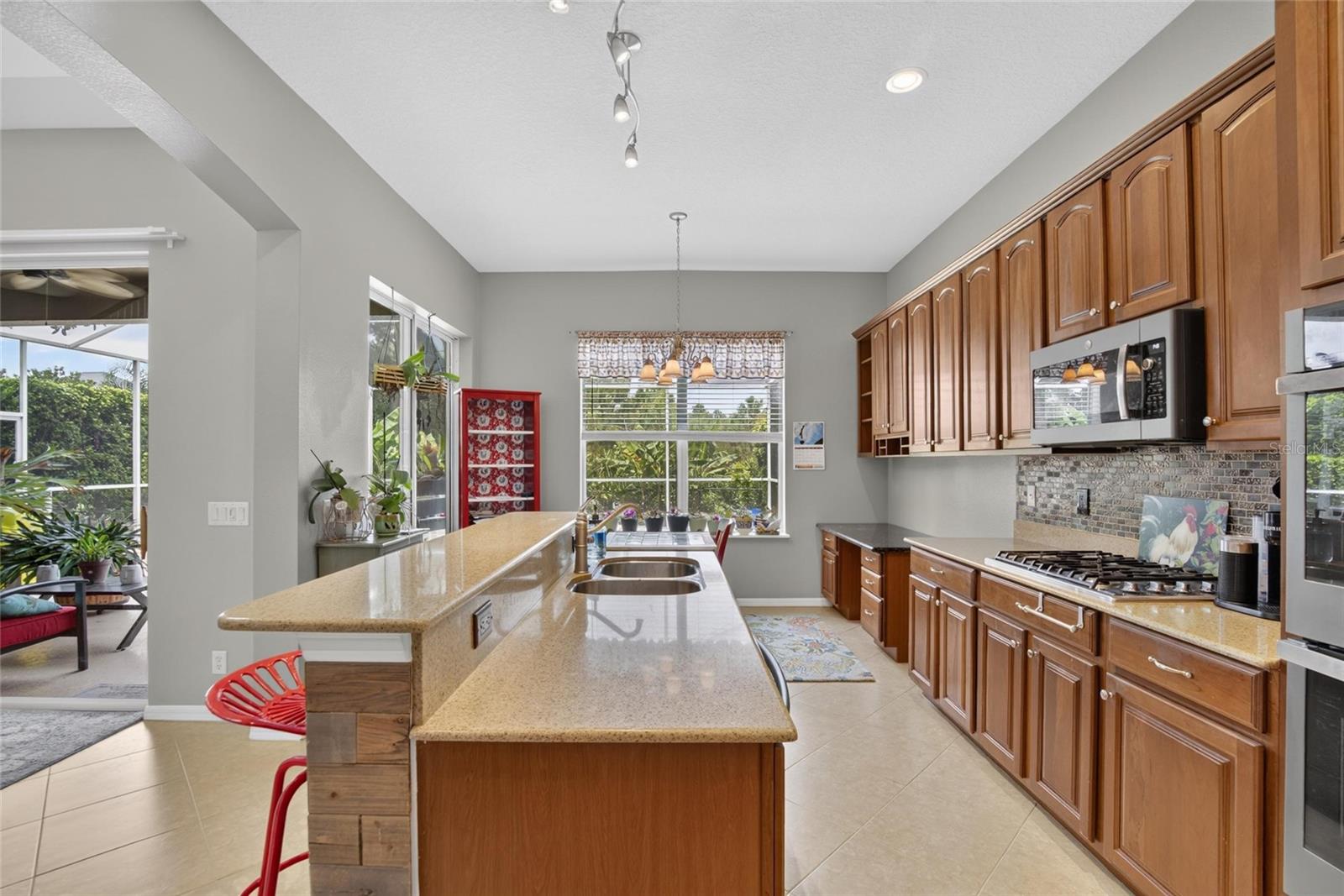 10103 DEERCLIFF DR — photo 39