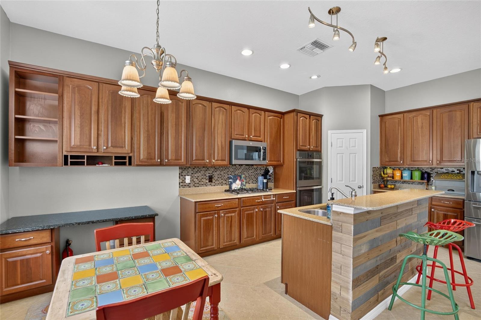 10103 DEERCLIFF DR — photo 38
