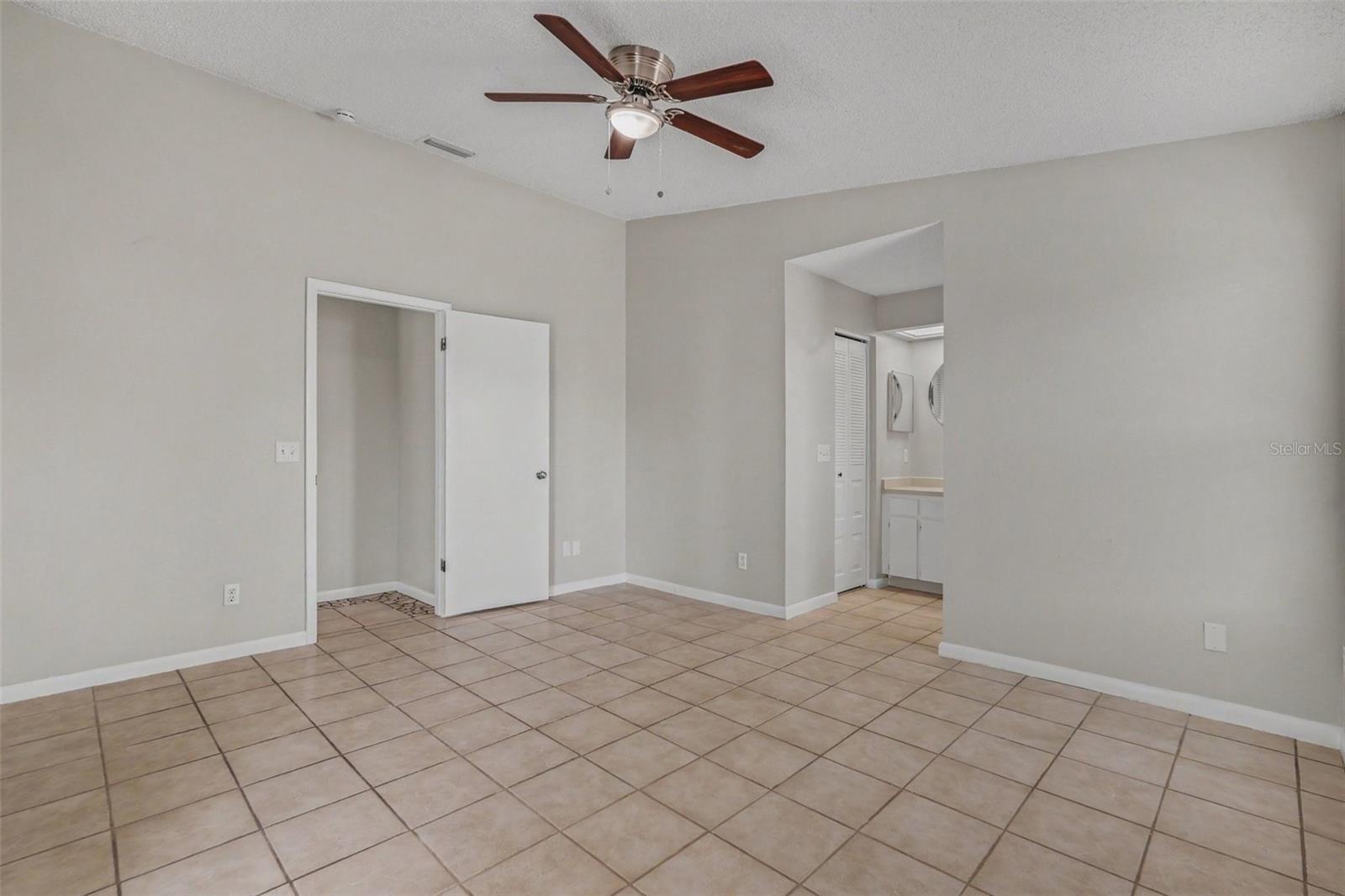 8434 SUN DR — photo 12