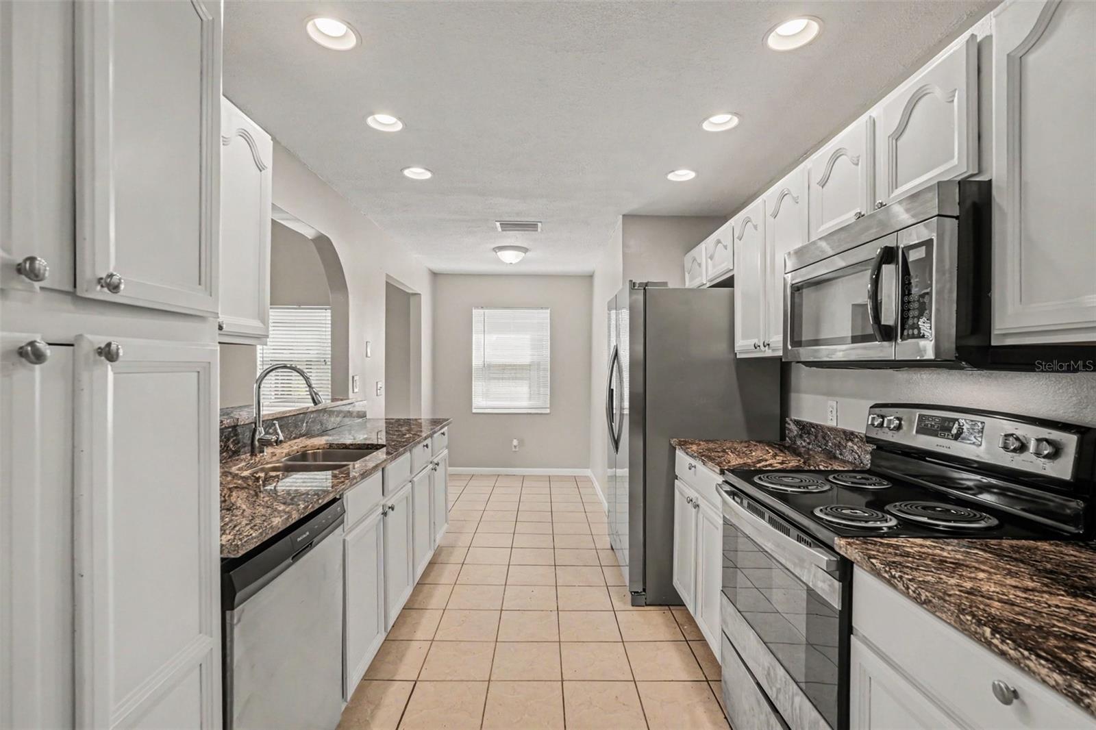 8434 SUN DR — photo 9