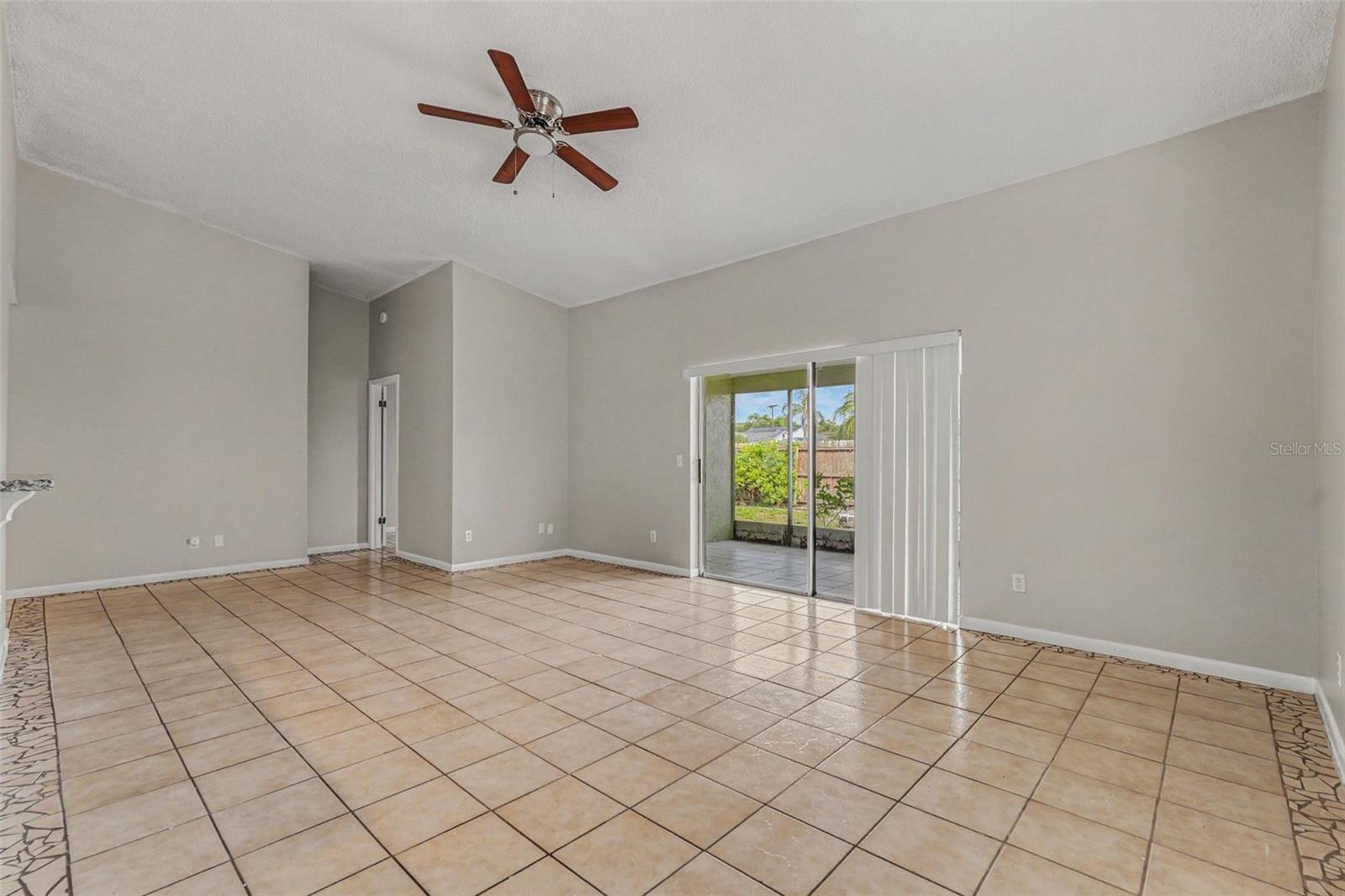 8434 SUN DR — photo 5