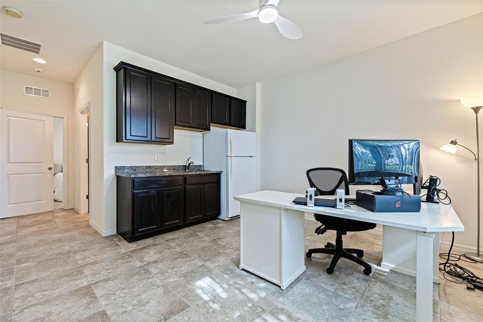 7533 LANTERN PARK AVE — photo 23