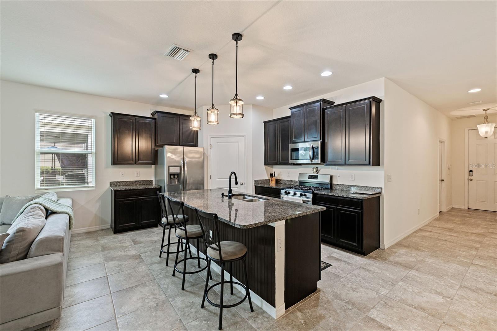 7533 LANTERN PARK AVE — photo 2