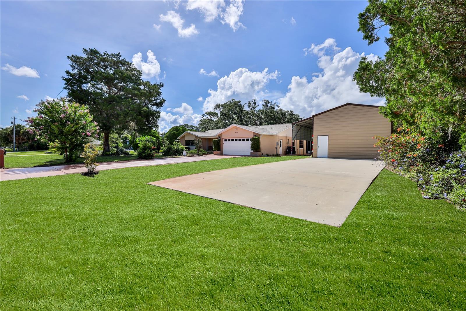 8270 SYCAMORE DR — photo 4