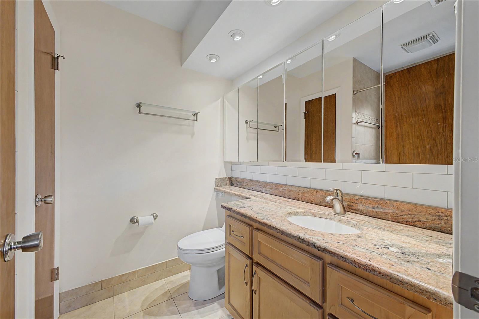 8270 SYCAMORE DR — photo 28