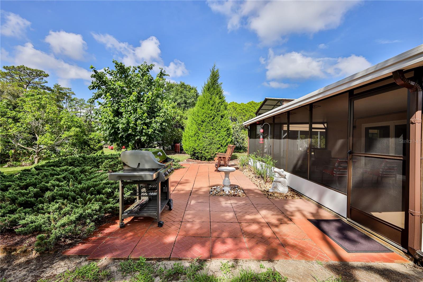 8270 SYCAMORE DR — photo 47