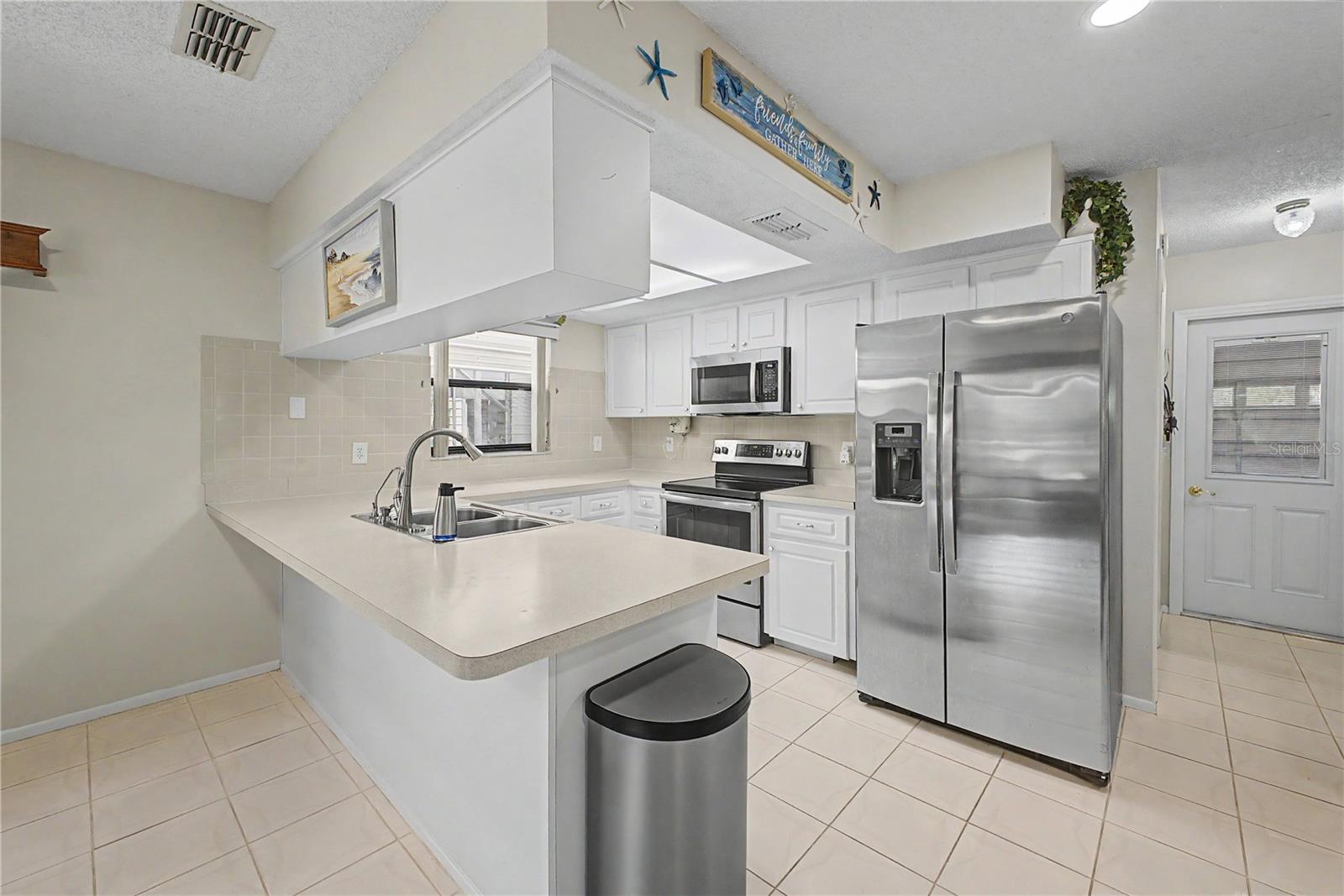 8270 SYCAMORE DR — photo 16