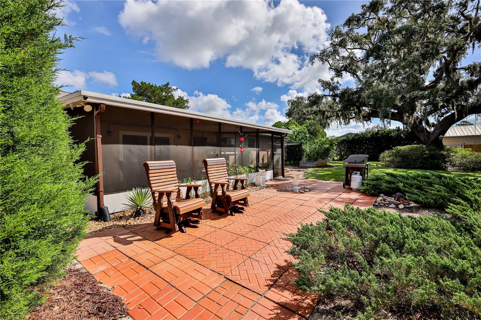8270 SYCAMORE DR — photo 45