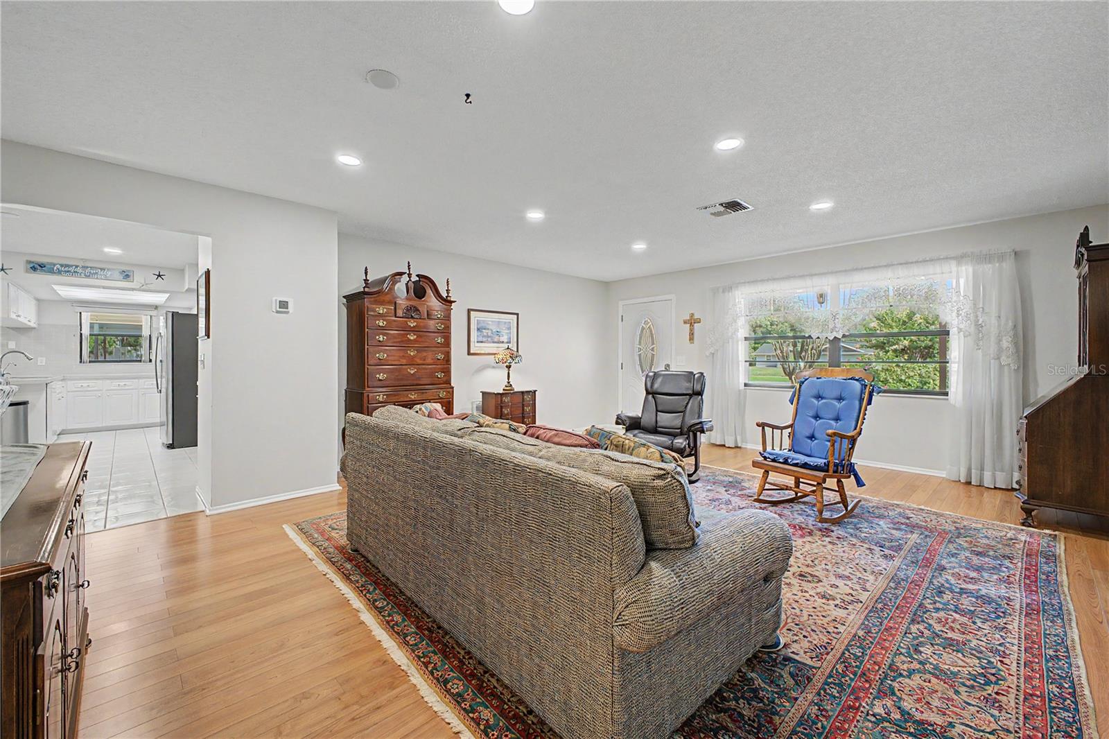 8270 SYCAMORE DR — photo 14