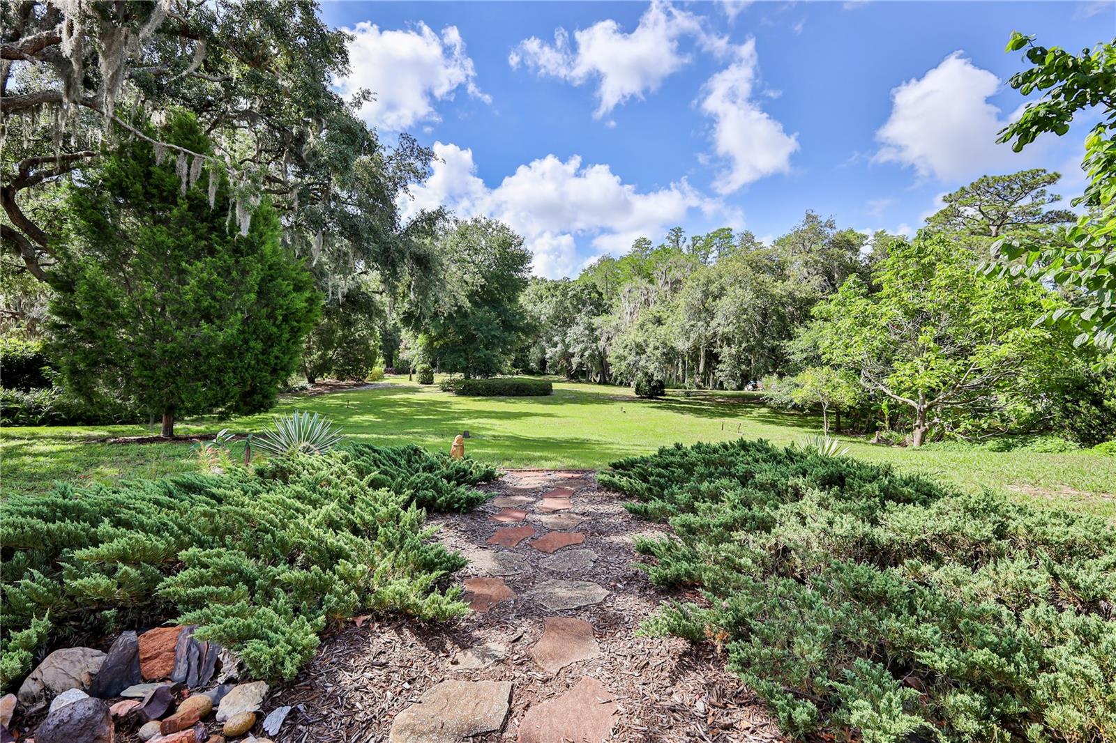 8270 SYCAMORE DR — photo 46