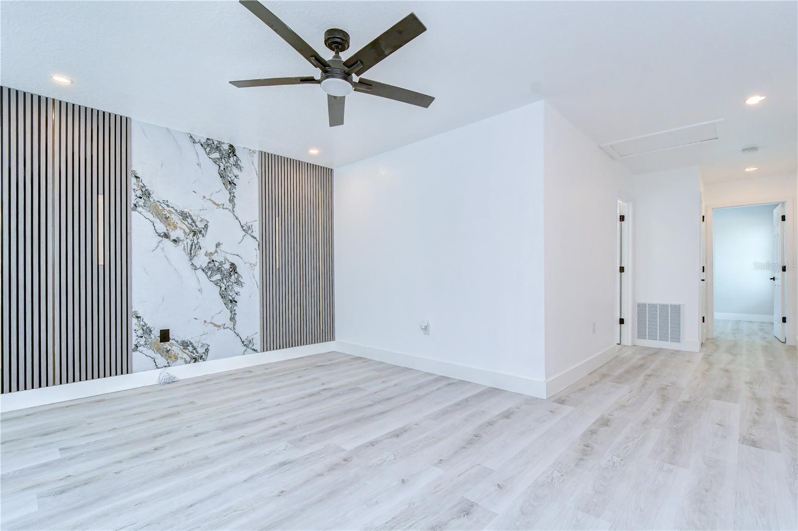 214 8TH AVENUE DR W — photo 14