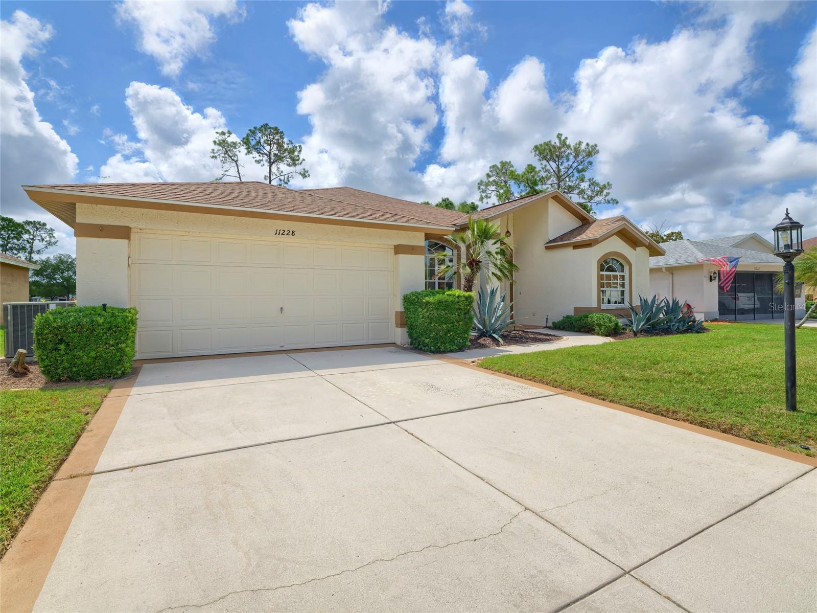 11228 WINDRUSH CIR — photo 42