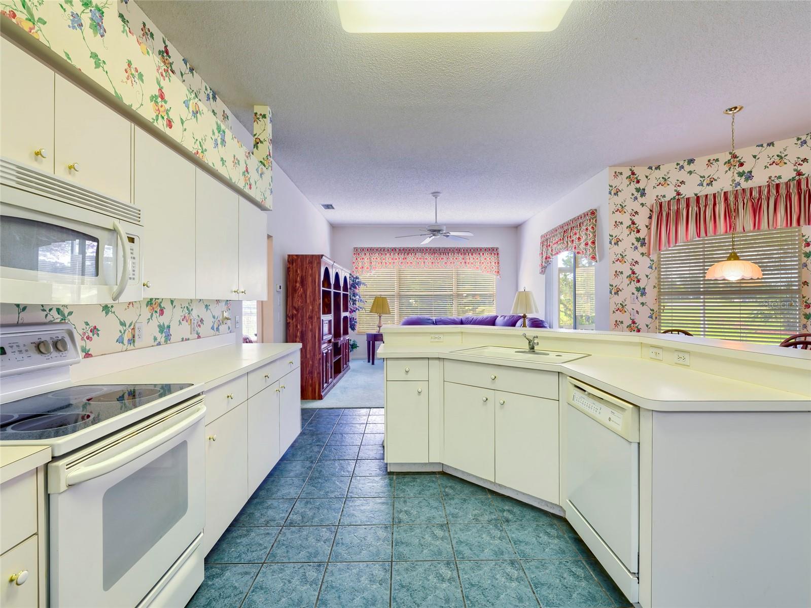 11228 WINDRUSH CIR — photo 21