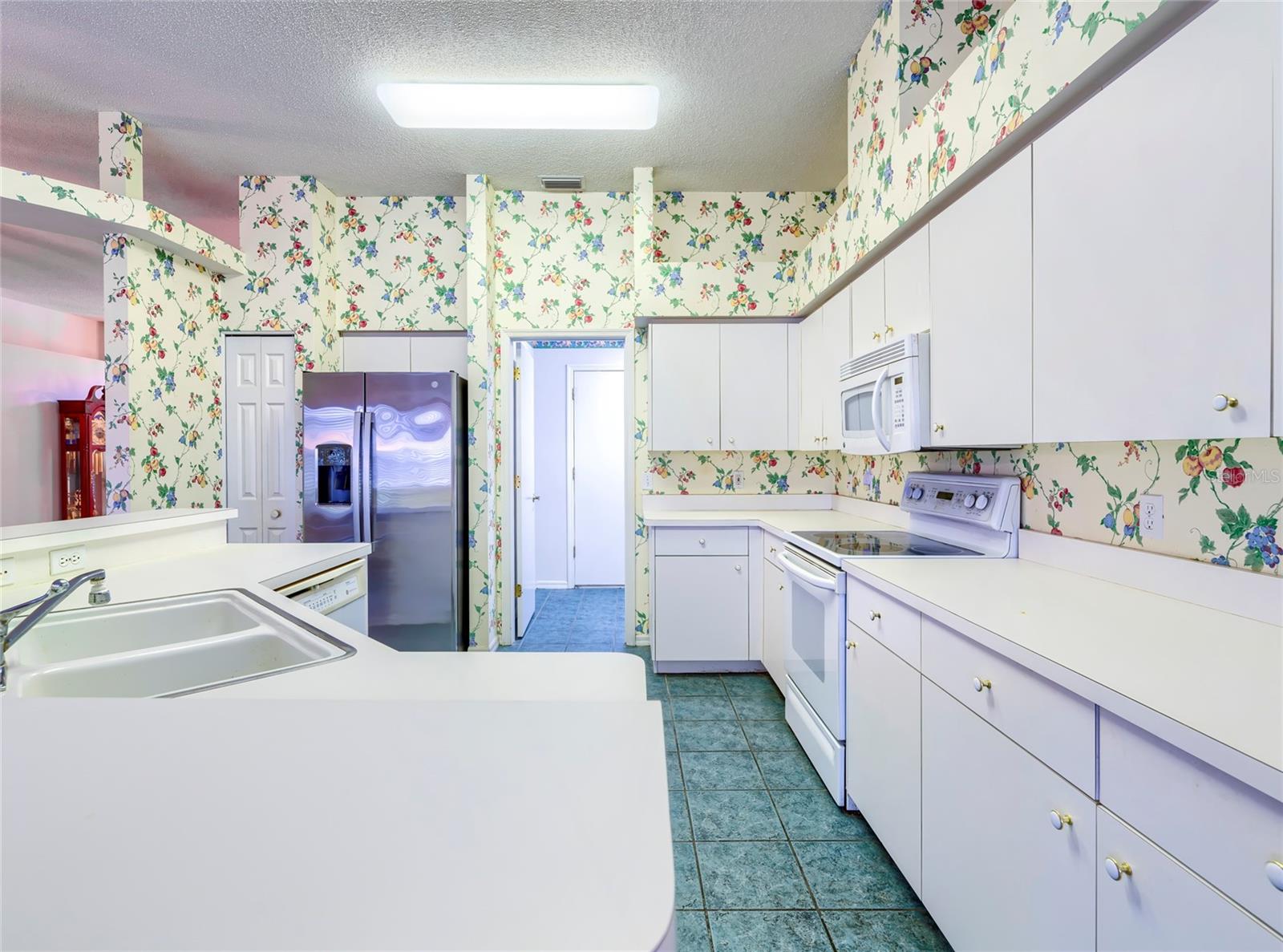 11228 WINDRUSH CIR — photo 22