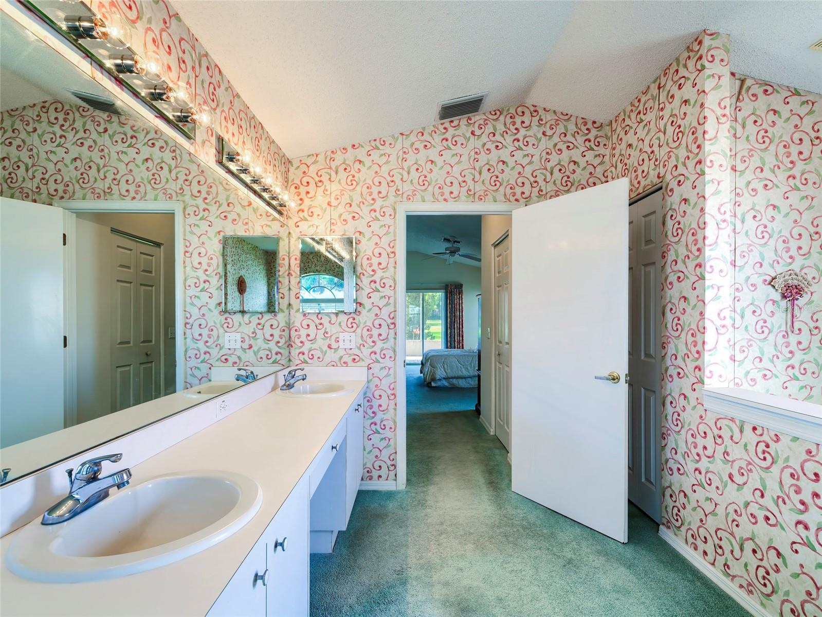 11228 WINDRUSH CIR — photo 34