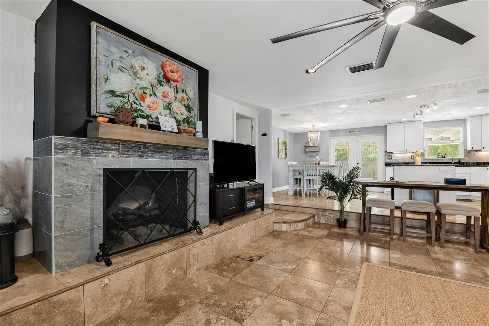 1664 LAKEVIEW PL — photo 7