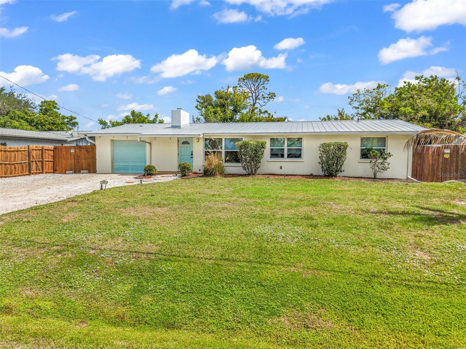 1664 LAKEVIEW PL — photo 56