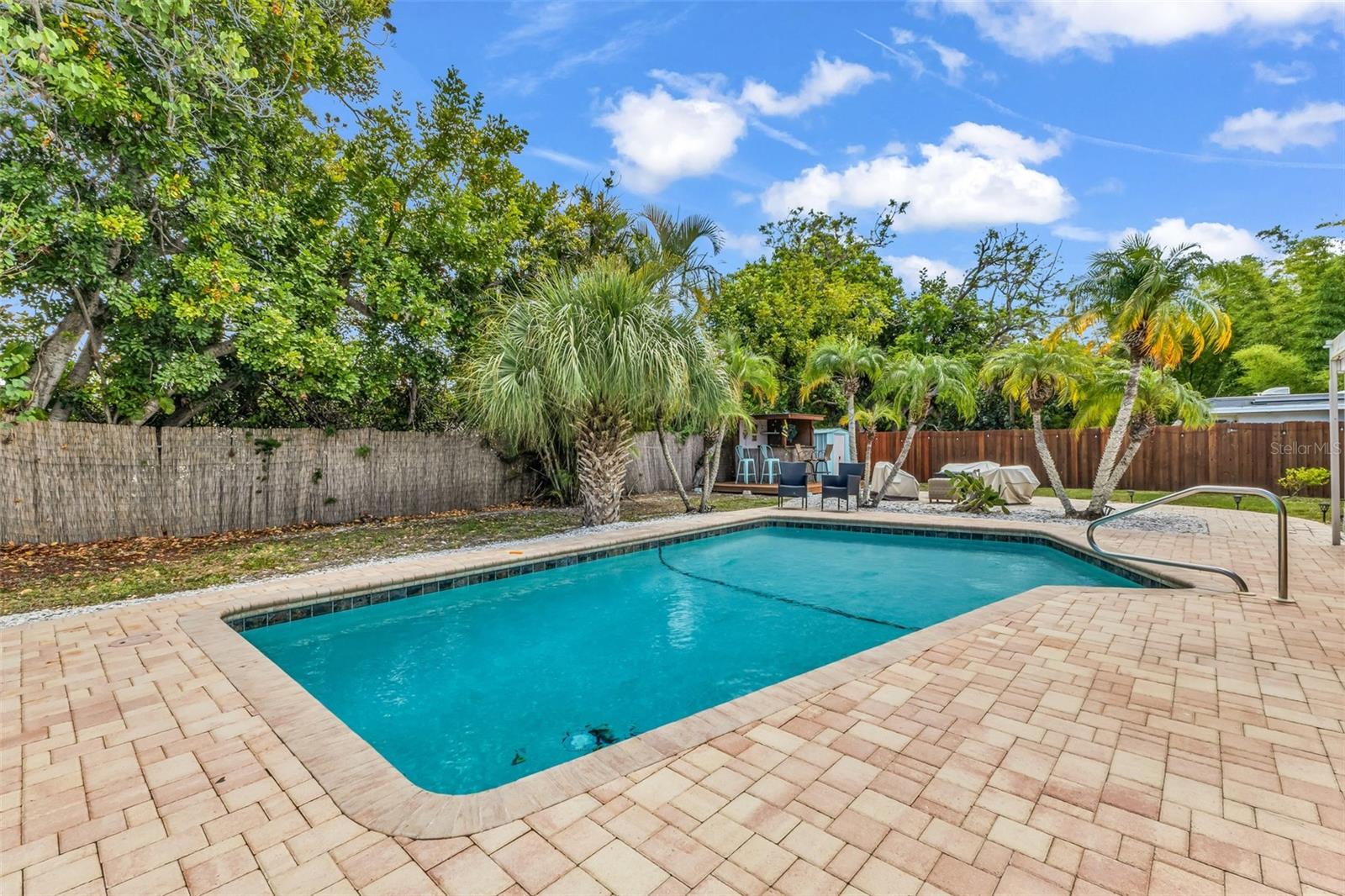 1664 LAKEVIEW PL — photo 44