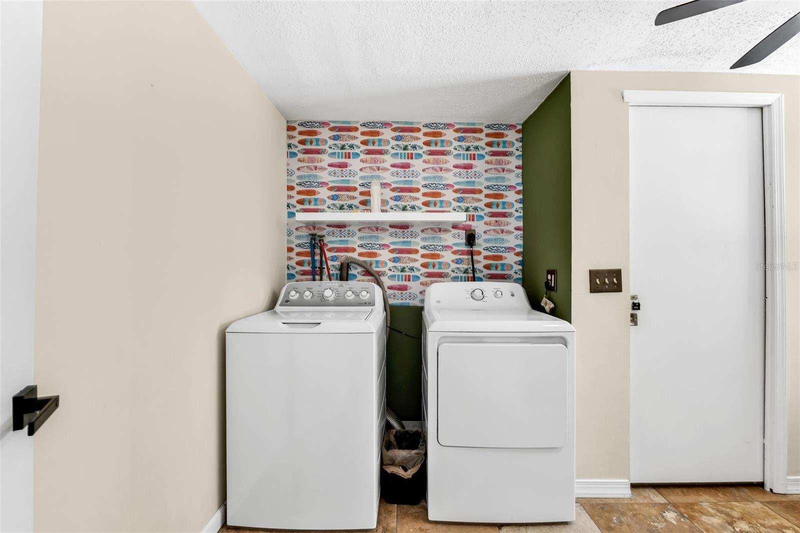1664 LAKEVIEW PL — photo 22