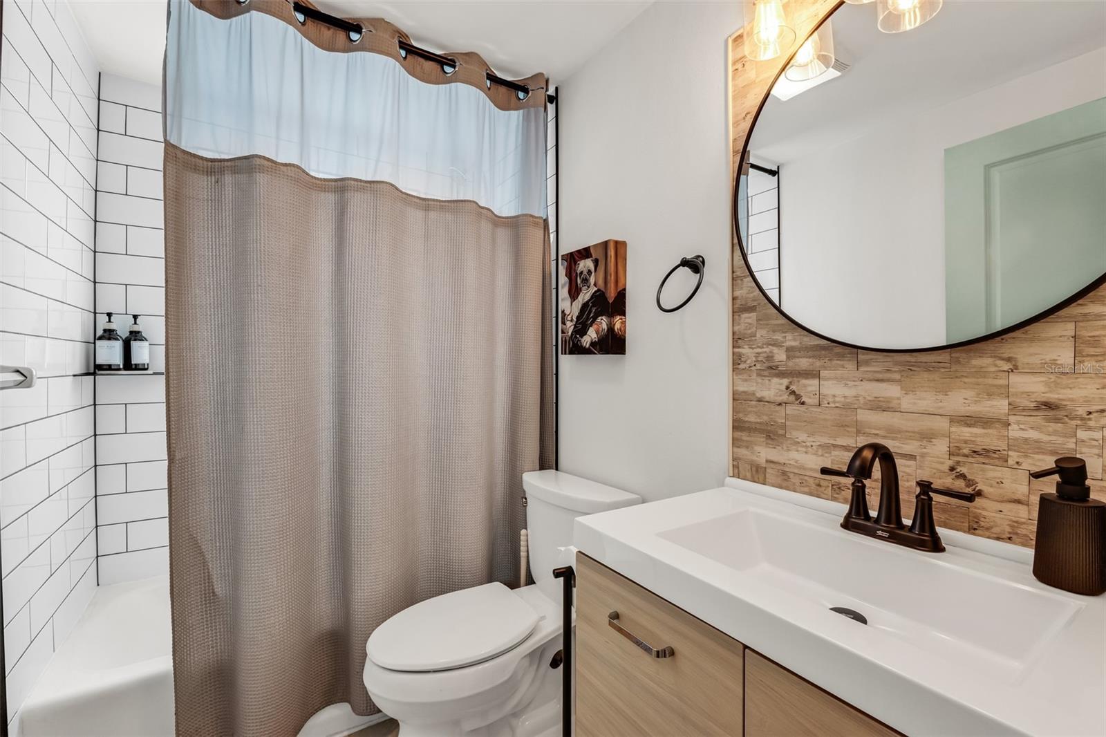 1664 LAKEVIEW PL — photo 29