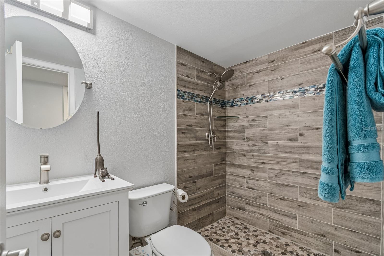 16018 SADDLESTRING DR — photo 33