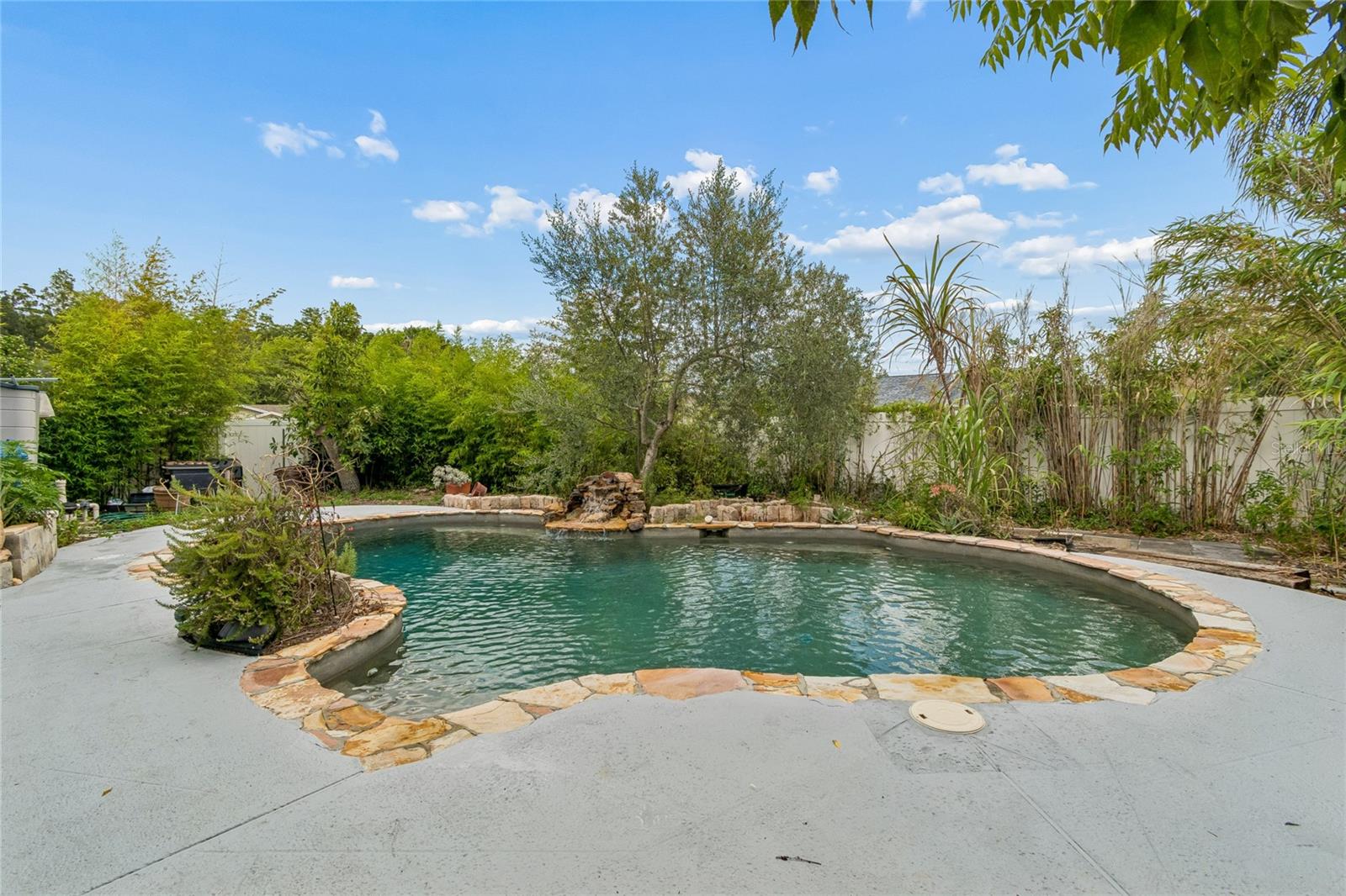 16018 SADDLESTRING DR — photo 14