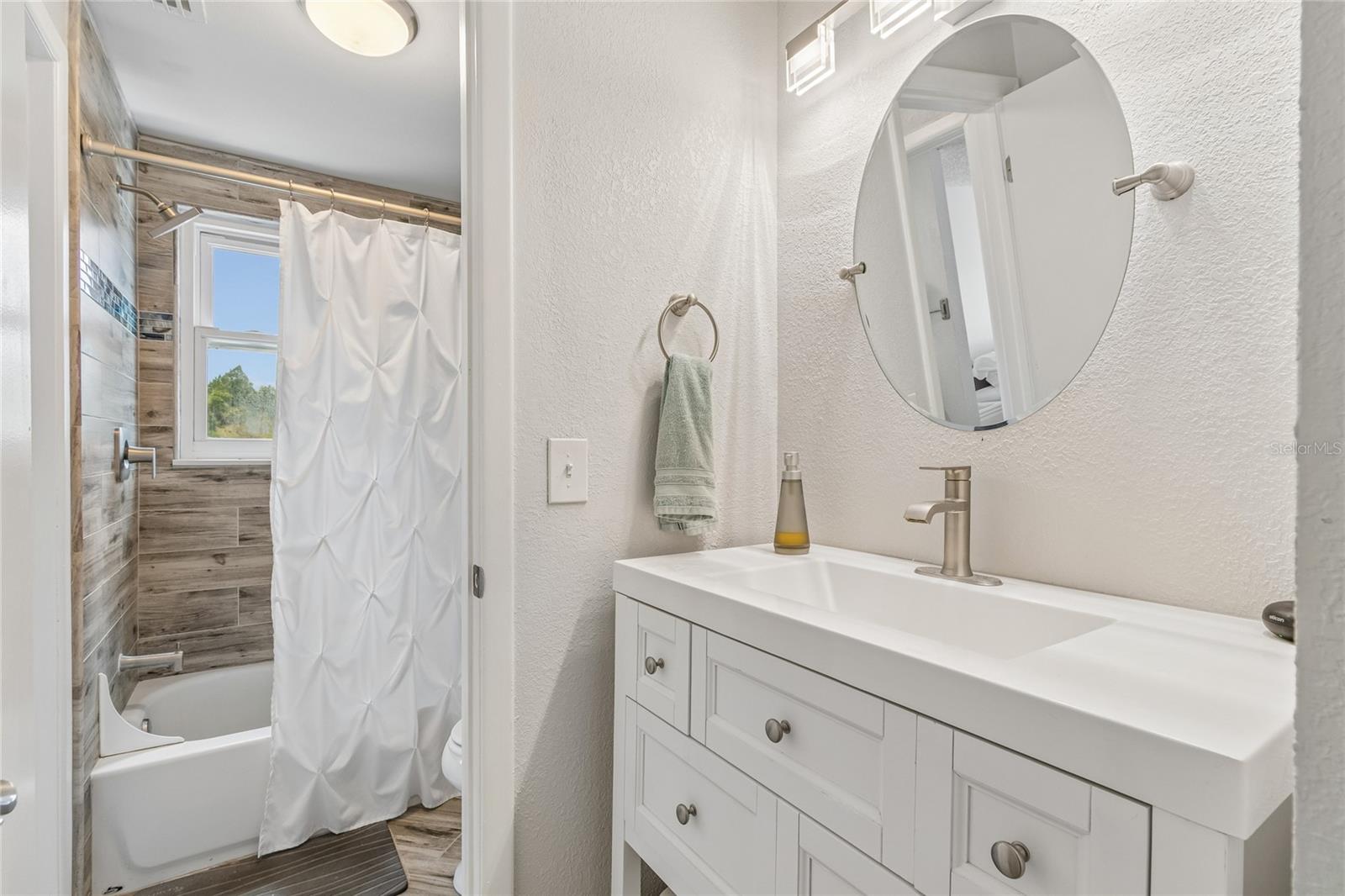 16018 SADDLESTRING DR — photo 26