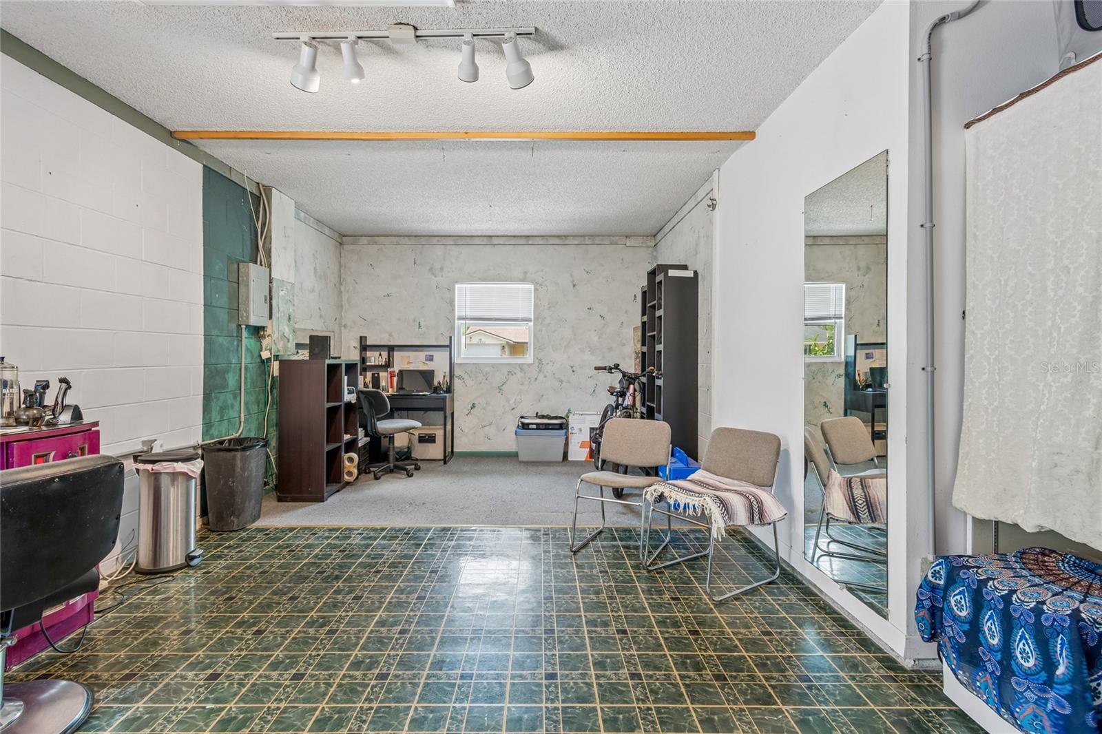 16018 SADDLESTRING DR — photo 36