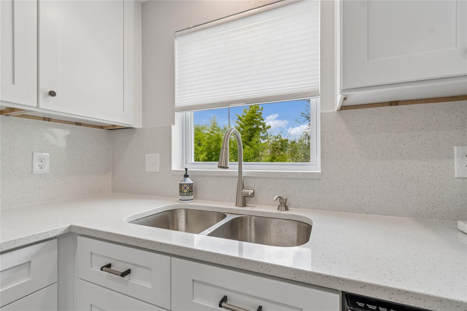 16018 SADDLESTRING DR — photo 21