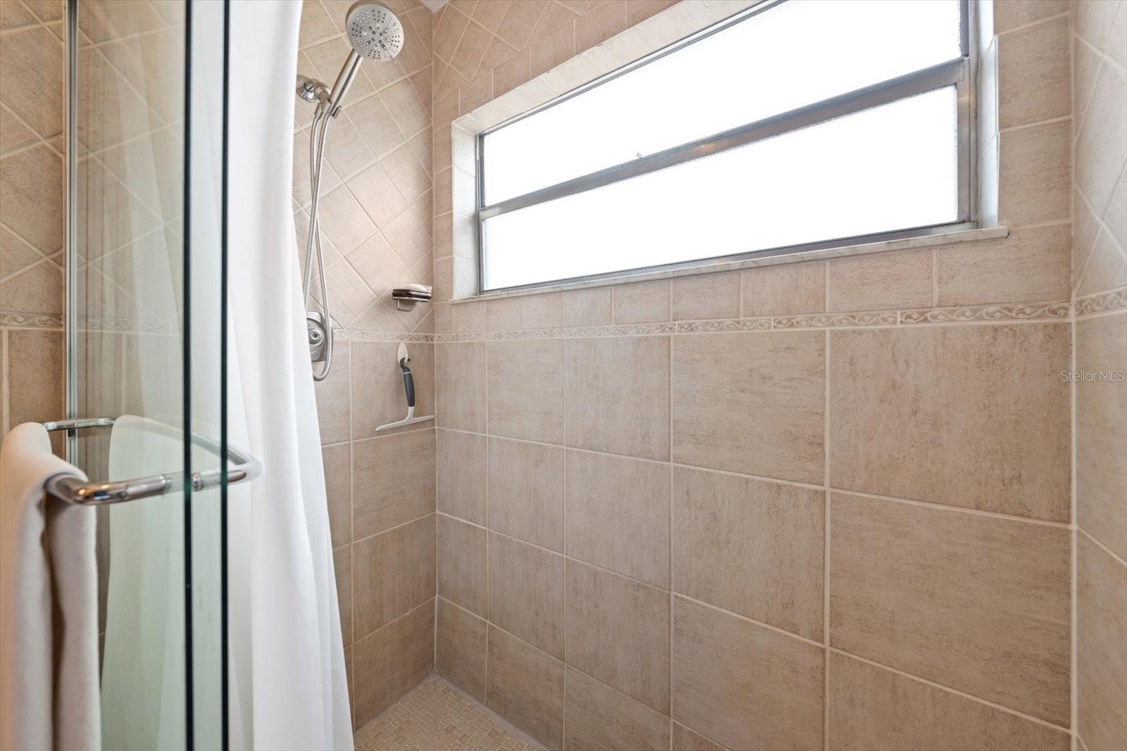 2211 PORTSIDE PSGE — photo 36