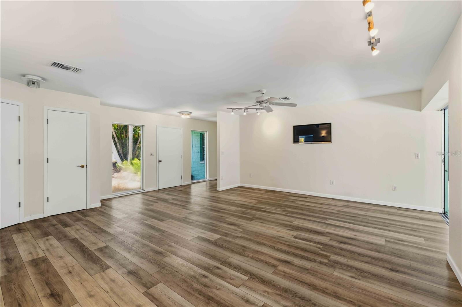 3629 EGERTON CIR — photo 6