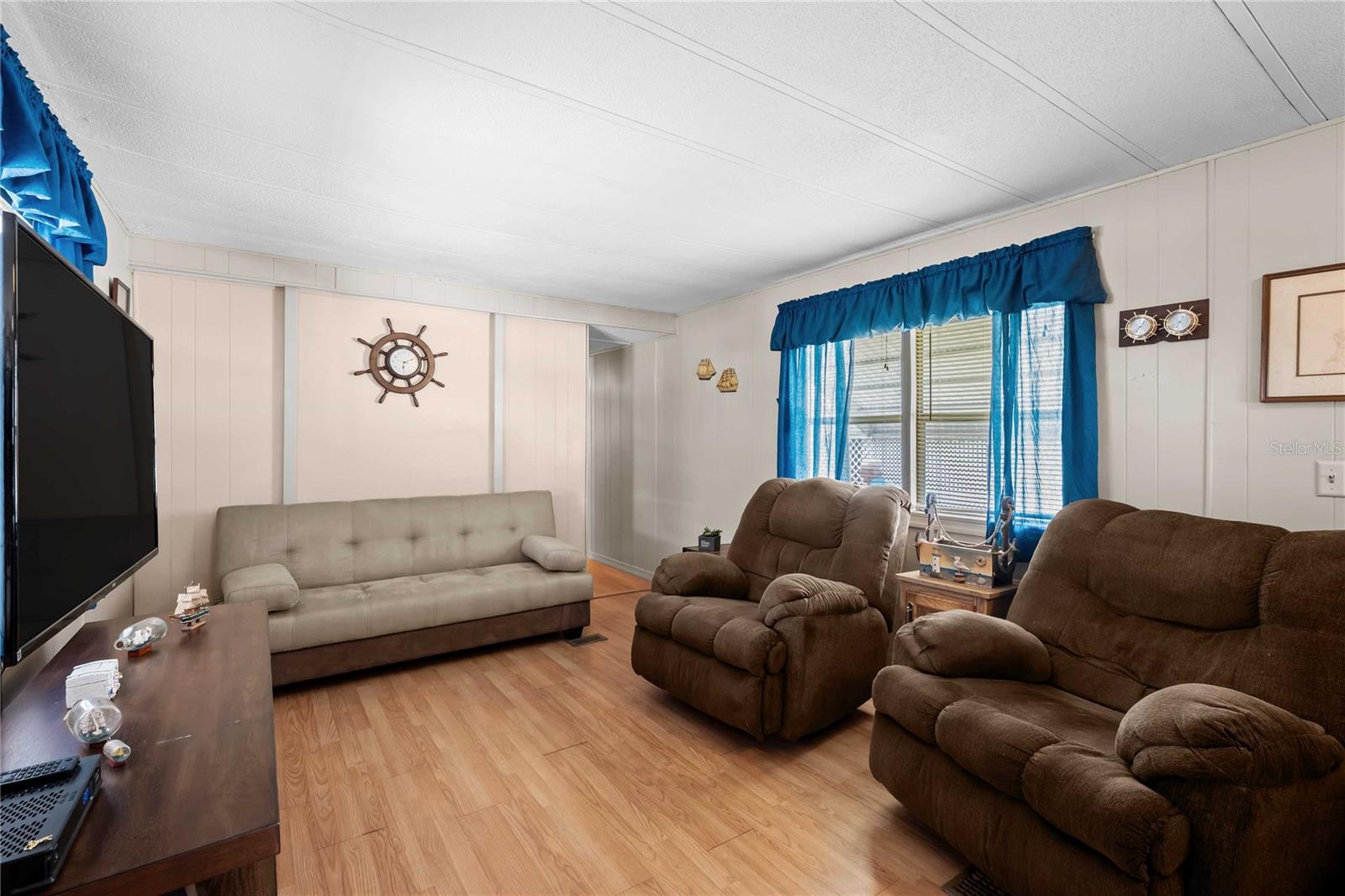 3834 SARAH DR — photo 14