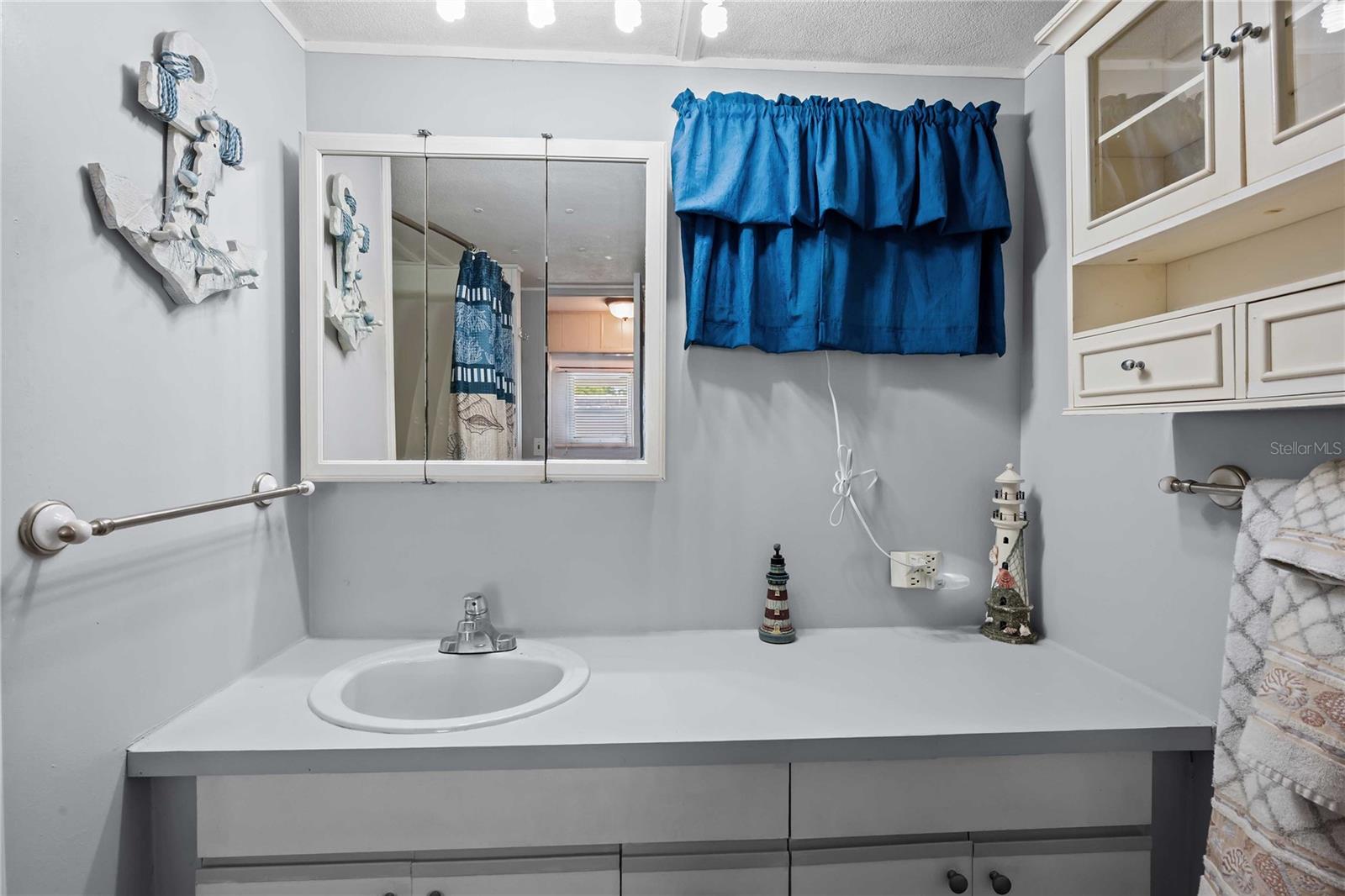 3834 SARAH DR — photo 18
