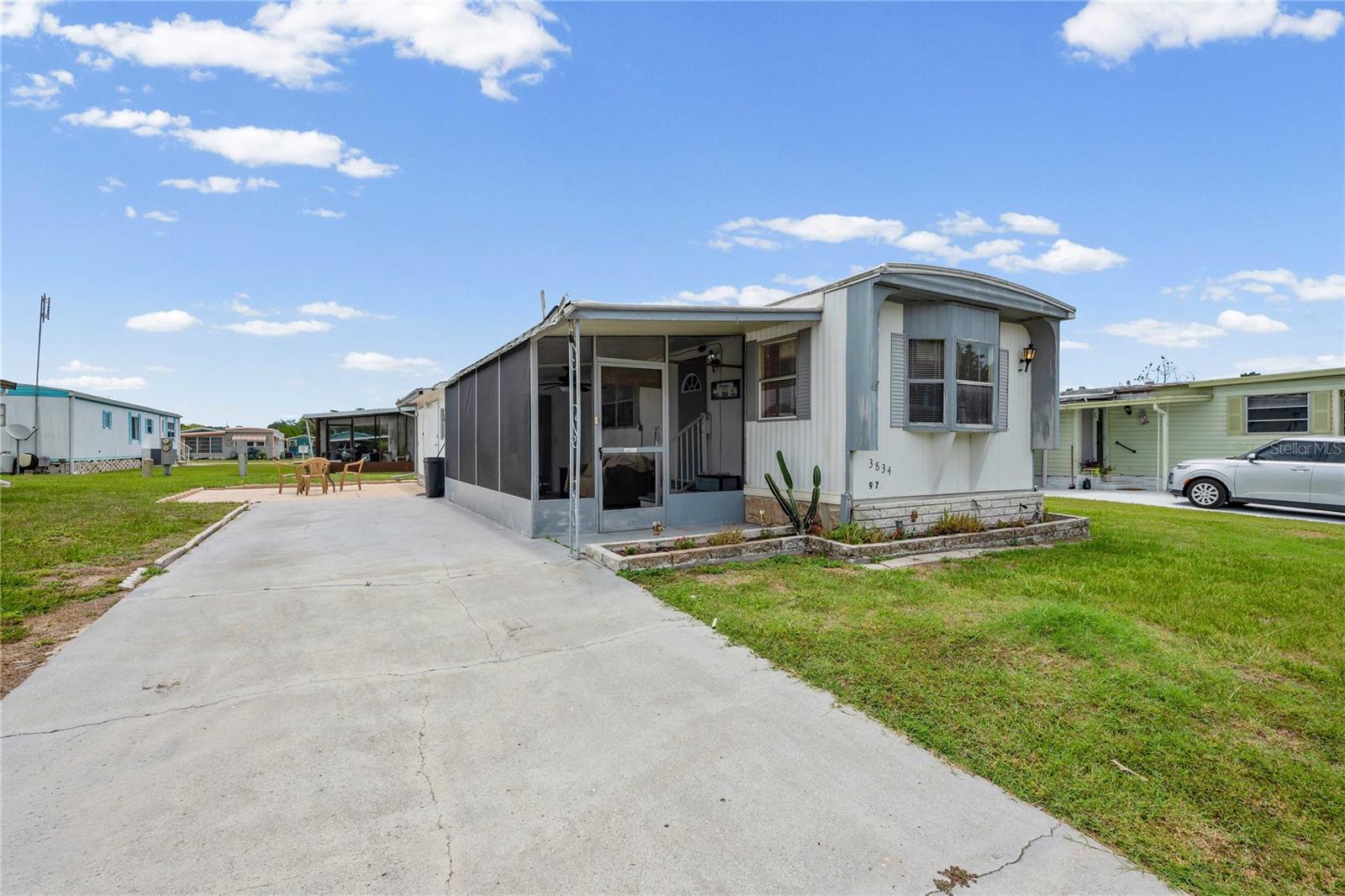 3834 SARAH DR — photo 6