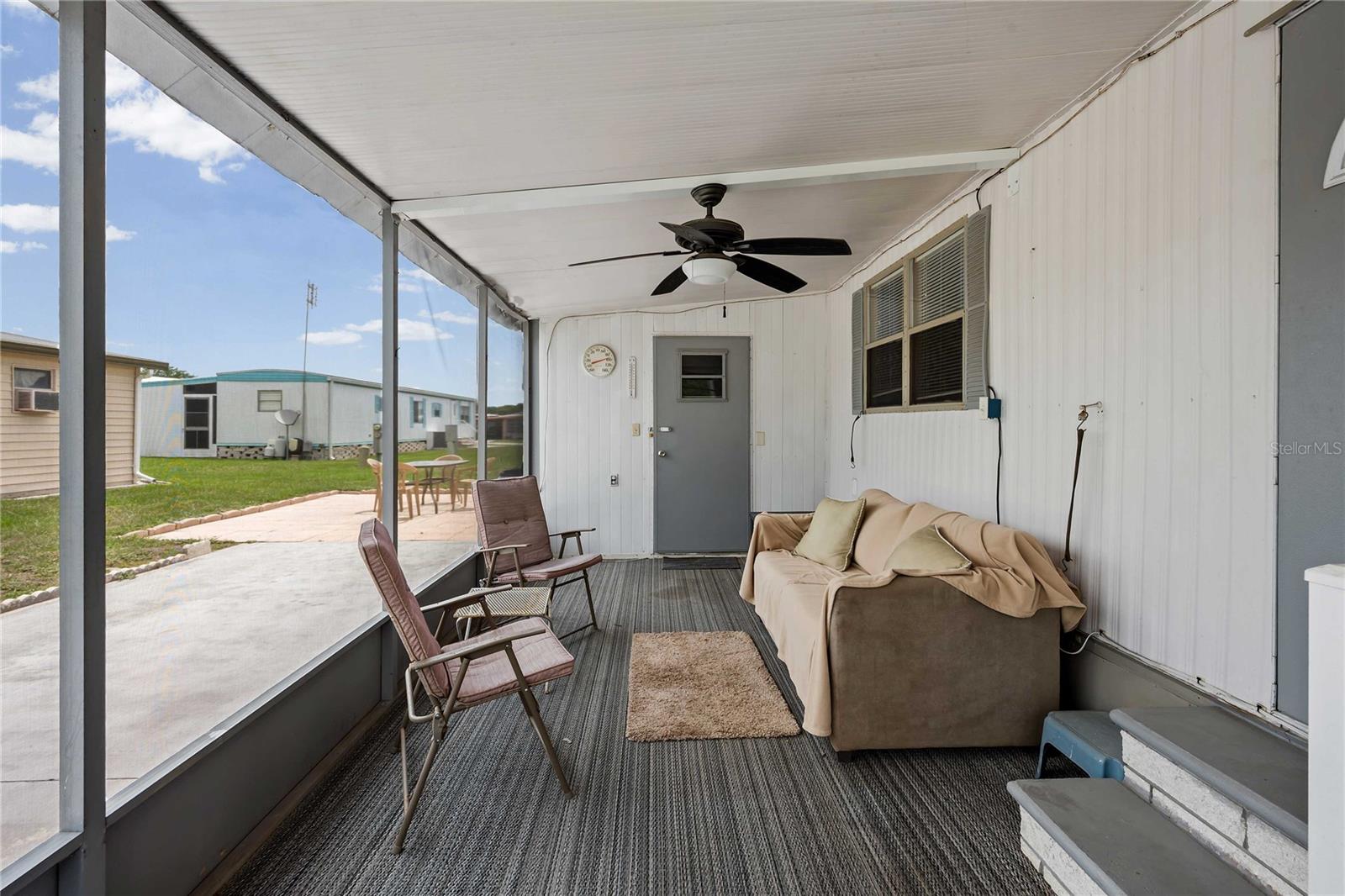 3834 SARAH DR — photo 8