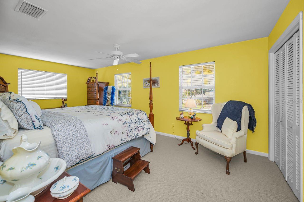 1310 41ST AVE NE — photo 38