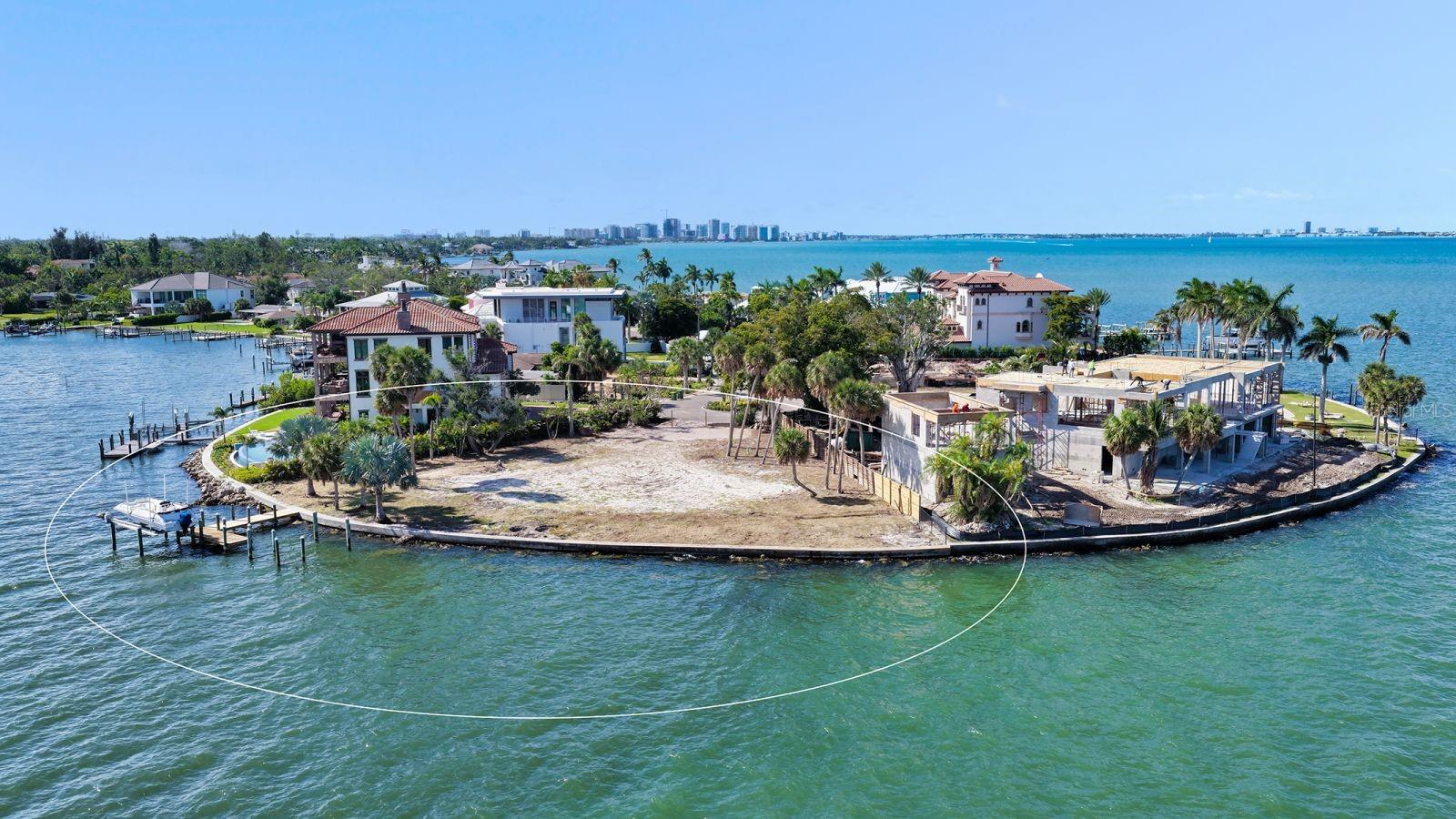 305 S SHORE DR S — photo 4