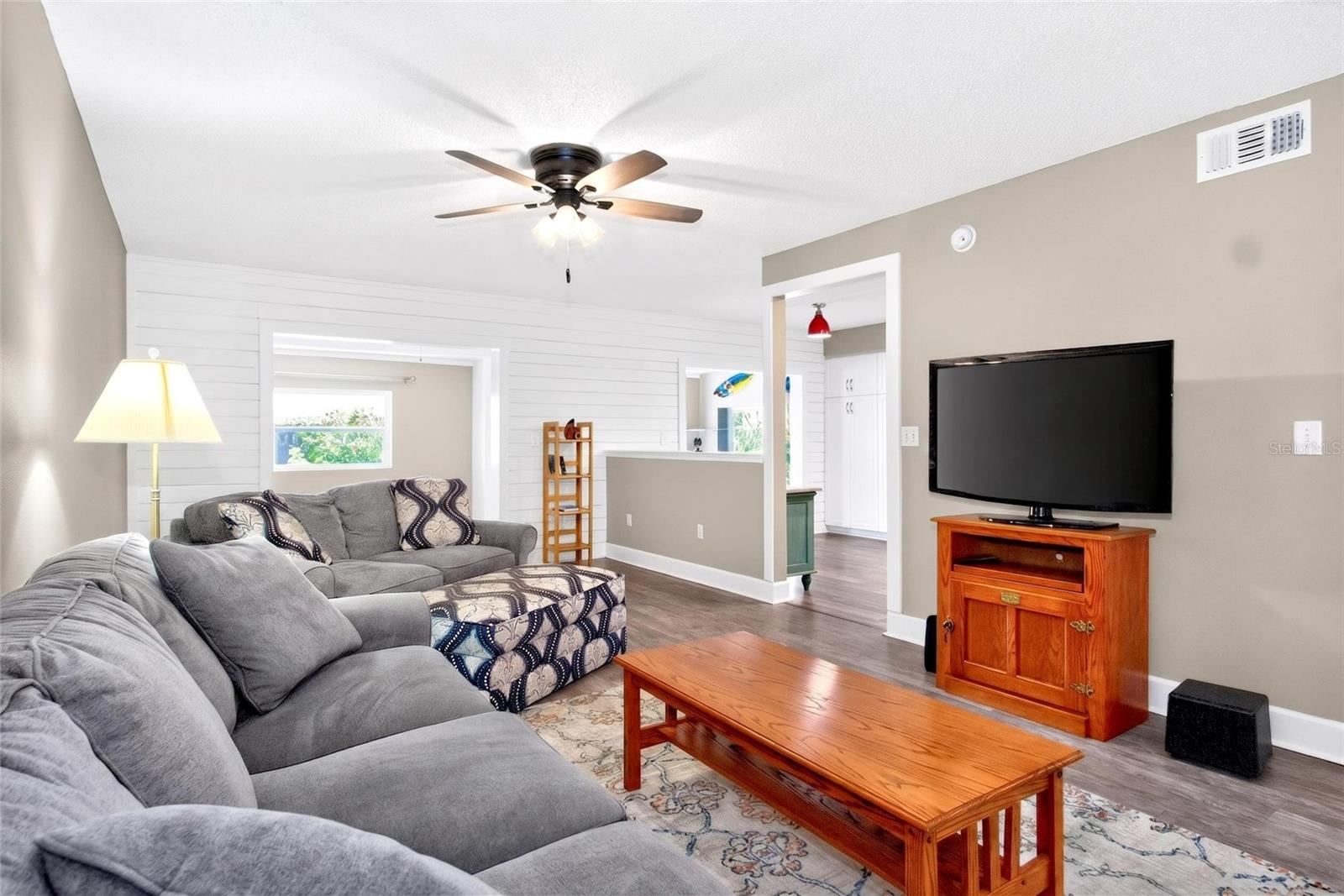 2524 W BROOK LN — photo 11
