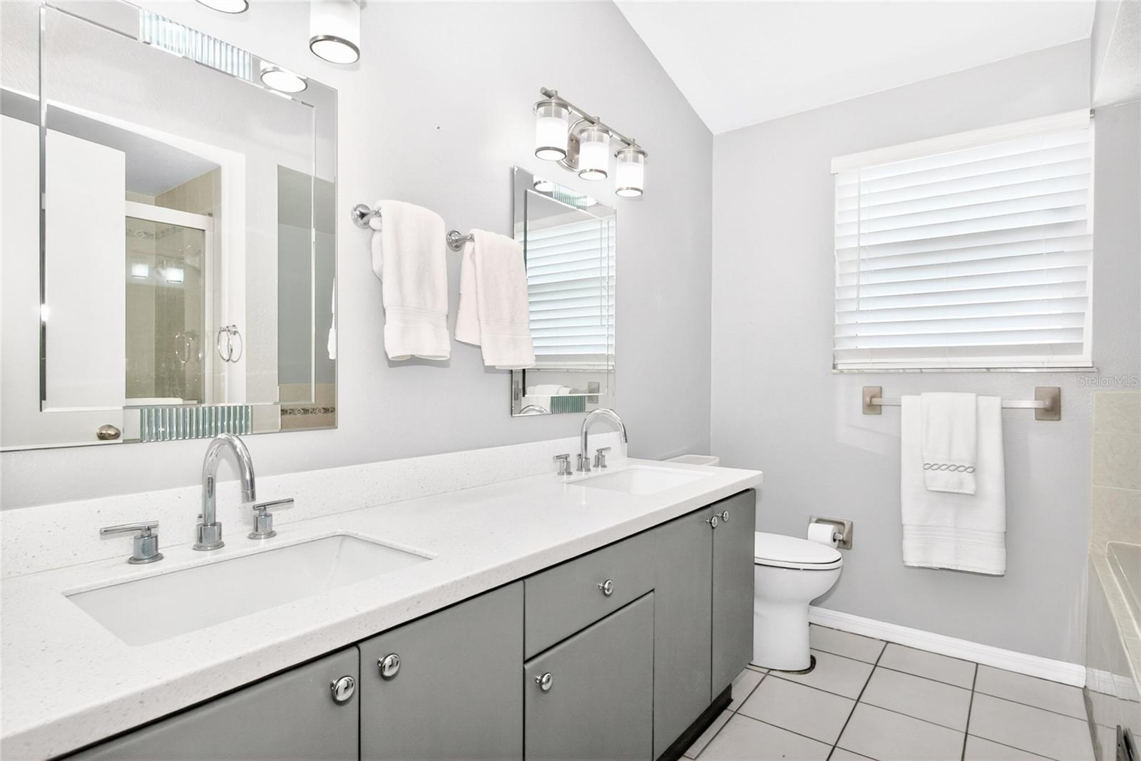 2524 W BROOK LN — photo 26