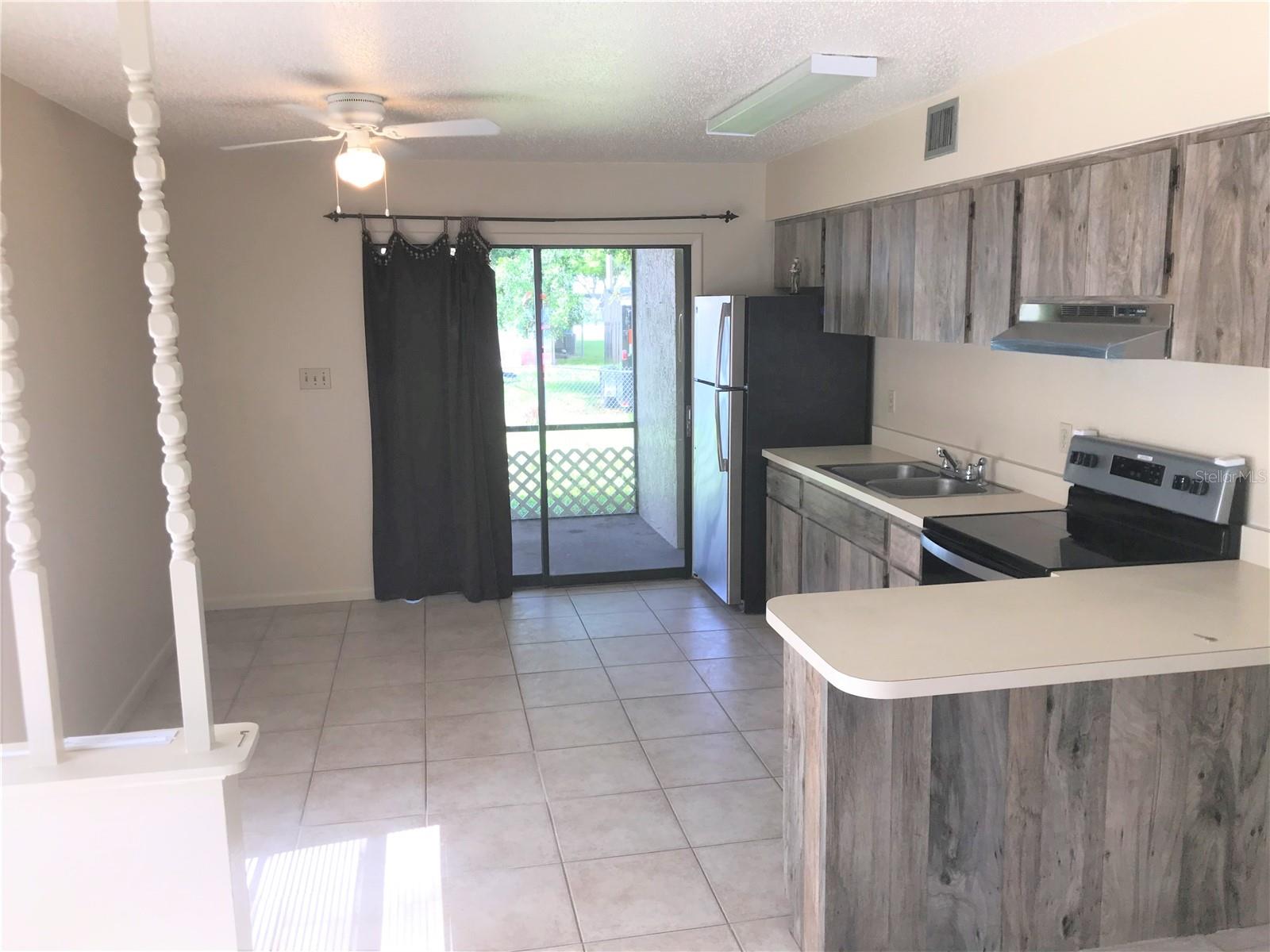 2806 46TH AVENUE DR W — photo 2