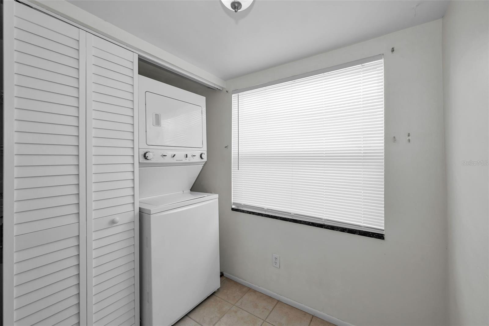 3819 TEESIDE DR — photo 13