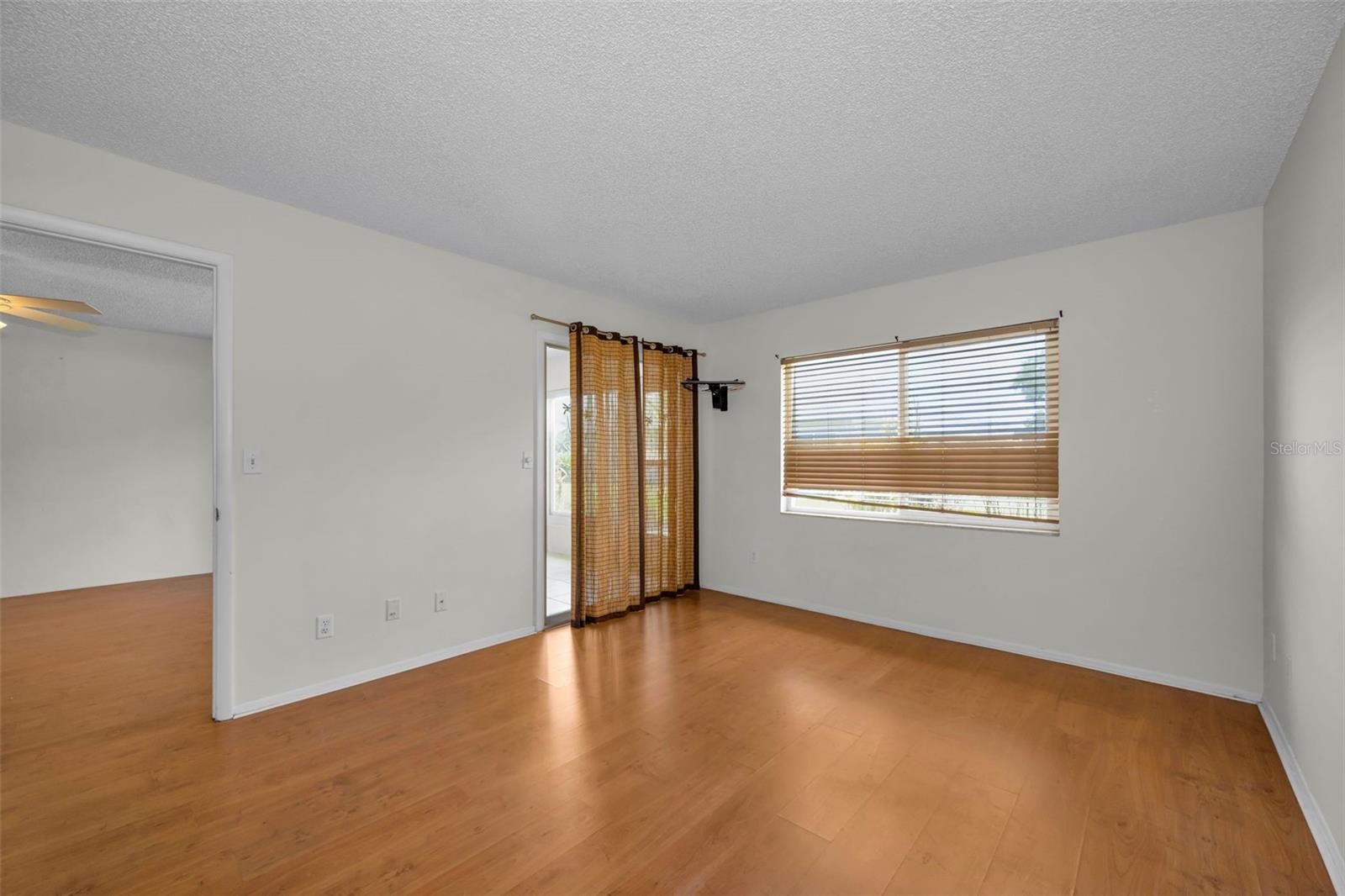 3819 TEESIDE DR — photo 16