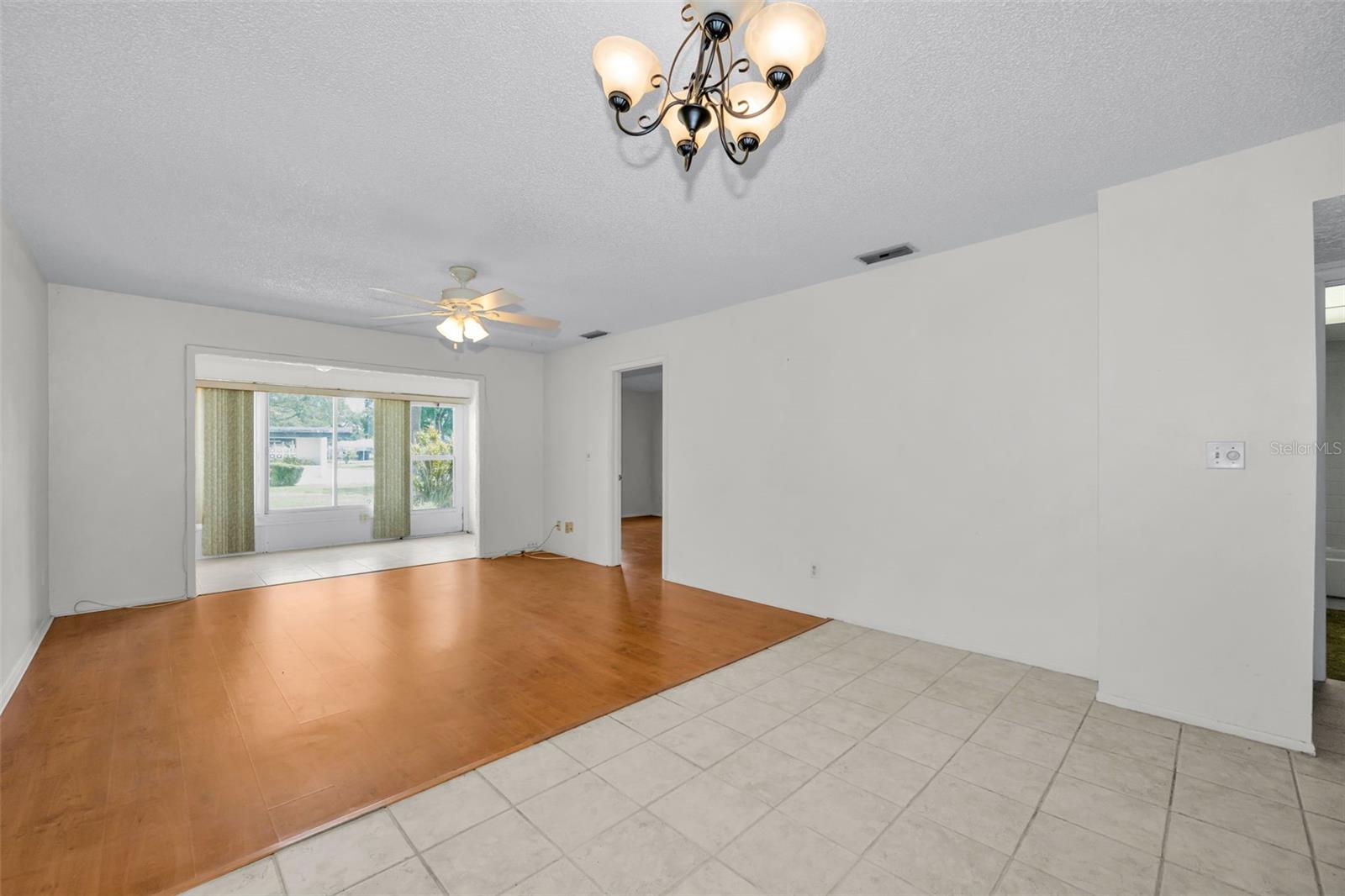 3819 TEESIDE DR — photo 7